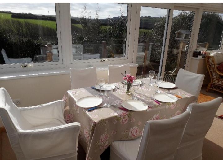Curlews Cottage - House With 3 Bedrooms And Garden - Walking Distance To The Beach Perranporth Exteriér fotografie