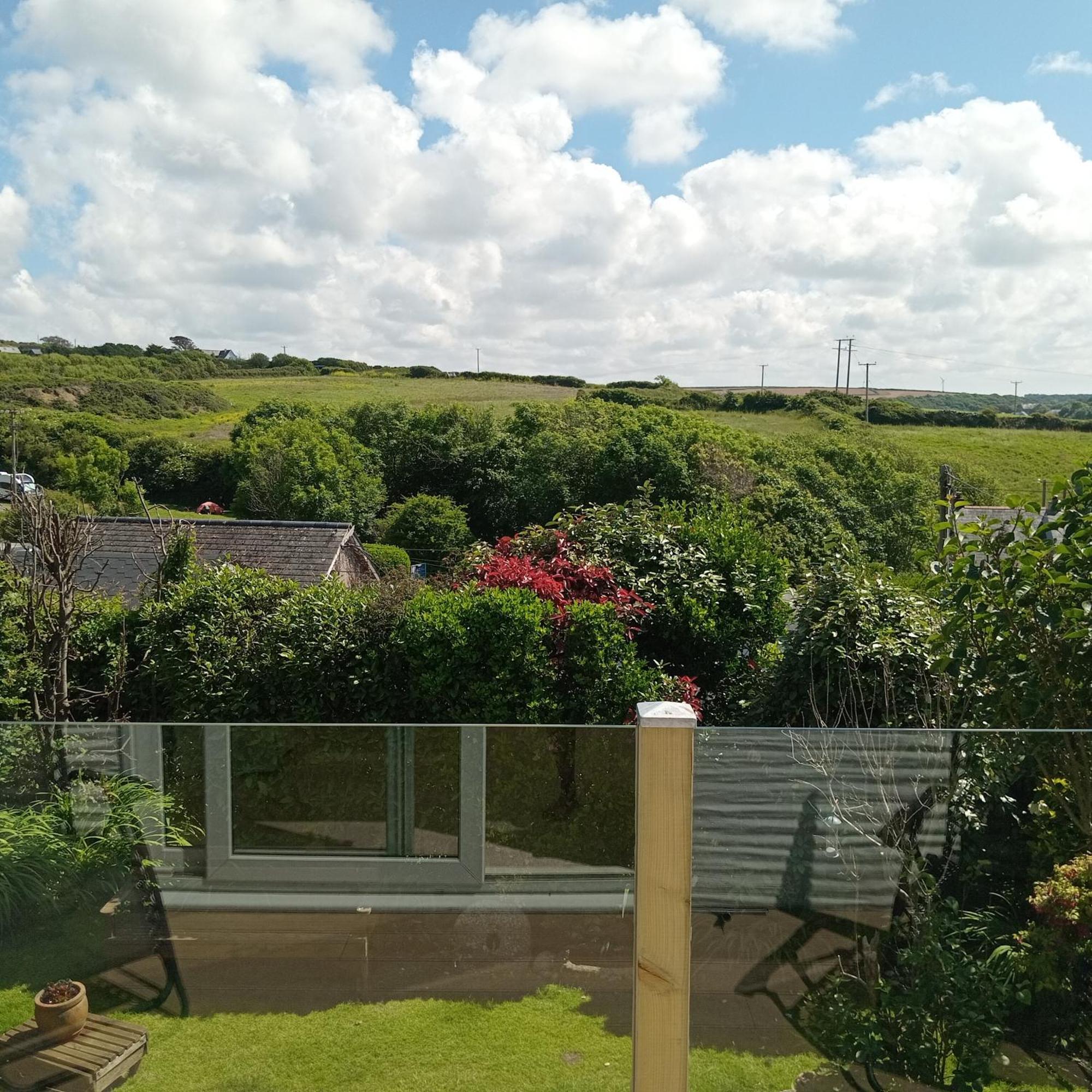 Curlews Cottage - House With 3 Bedrooms And Garden - Walking Distance To The Beach Perranporth Exteriér fotografie